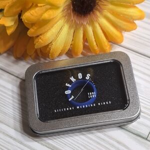 Silicone Wedding Ring in Blue Size 12 NWT